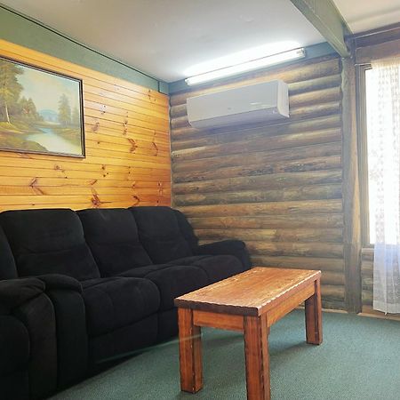 Lakes Entrance Log Cabins Dış mekan fotoğraf